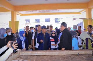 Muflihun Tinjau 2 Bangunan Pasar Agus Salim Pekanbaru