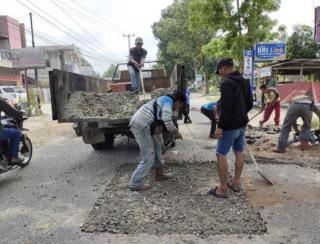 PUPR Perbaiki Kerusakan di Jalan Cipta Karya Pekanbaru