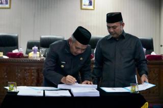 Pj Bupati dan DPRD Kampar Tandatangani Nota Kesepakatan KUA-PPAS APBD Tahun 2023