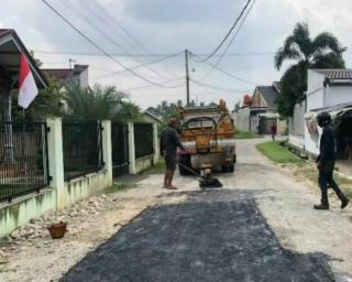 PUPR Pekanbaru Gesa Perbaikan Jalan Rusak di Kelurahan Rejosari
