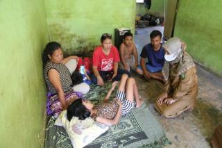 Tim RSUD Arifin Achmad Jemput Anak Penderita Infeksi Kulit Langka