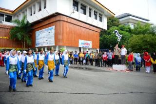 99 Sekolah di Pekanbaru Ikut Lomba Gerak Jalan Merdeka