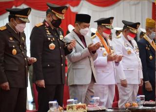 Wakil Ketua DPRD Provinsi Riau Hadiri Upacara Proklamasi ke-77 Bersama FORKOPIMDA
