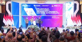 Presiden Jokowi Luncurkan Kartu Kredit Pemerintah Domestik dan QRIS Antarnegara