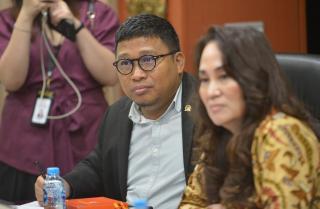 Anggota DPR Irwan Fecho akan Upayakan Payung Hukum Bagi Profesi Ojek Online