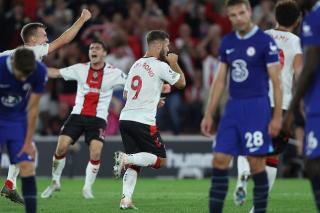 Chelsea Tumbang di Kandang Southampton dengan Skor 2-1