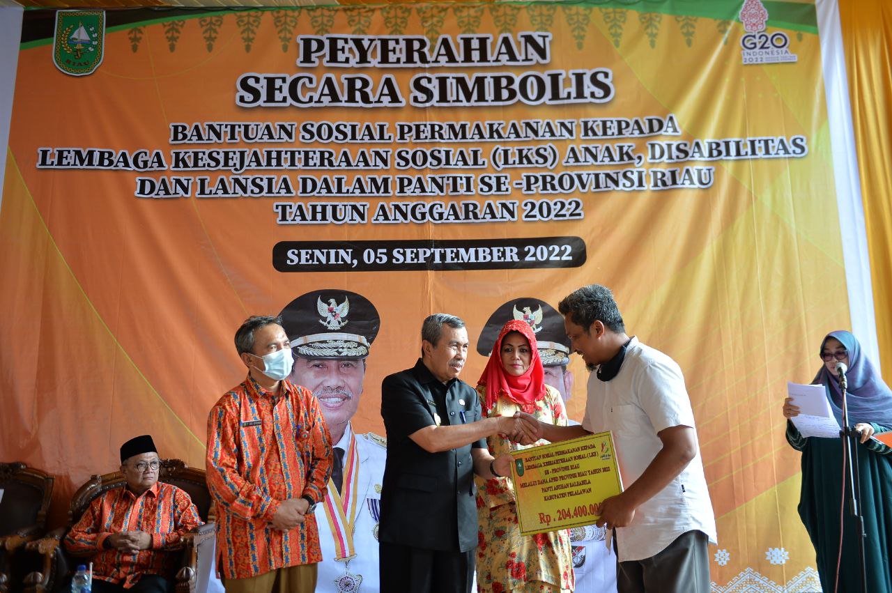 Pemprov Riau Salurkan Bansos Rp 24,1 Miliar untuk 85 Panti Asuhan, Ini Daftarnya