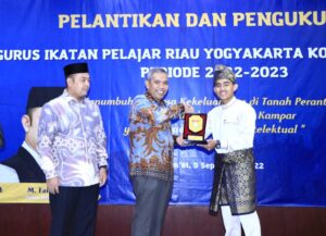 Pj Bupati Kampar Lantik Pengurus Ikatan Pelajar Riau Yogyakarta Komisariat KamparÂ