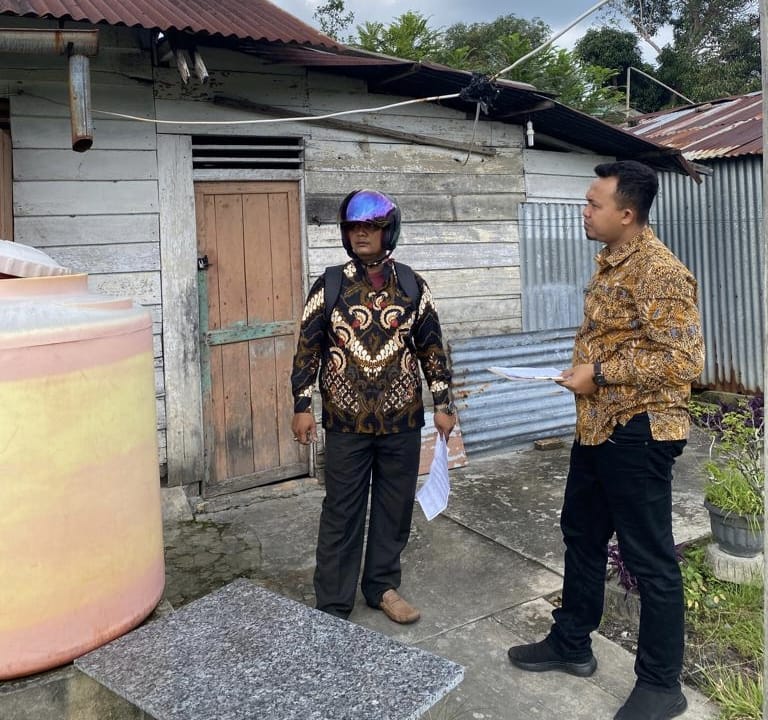 Turun Langsung Lihat Kondisi Rumah, Kelurahan Kota Bengkalis Verifikasi DTKS