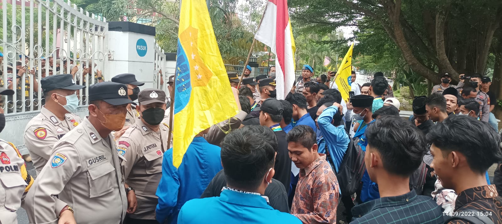 Tolak Kenaikan BBM Bersubsidi, PC PMII Pekanbaru Datangi Kantor DPRD Riau