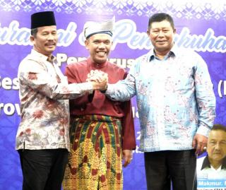 Plt Bupati Kamsol Hadiri Pelantikan Keluarga Besar Kabupaten Kampar (KBKK) Kepulauan Riau di Batam