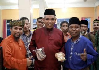 Pj Bupati Kampar Resmikan Alquran Centre Al-Kampary dan Central UMKM Produk Khas Kampar