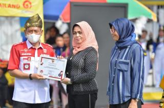 Misnarni Syamsuar Dapat Penghargaan dari Lapas Perempuan Kelas II A Pekanbaru