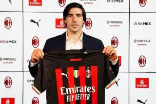 AC Milan Resmi Perpanjang Kontrak Sandro Tonali