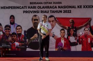 Haornas, Gubri Berikan Piagam dan Sagu Hati Untuk Insan Olahraga Riau
