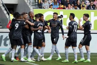 Hajar Brentford, Arsenal Kembali ke Puncak Klasemen