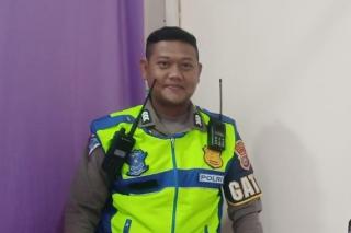 Salut! Begini Aksi Heroik Polantas Pekanbaru Bawa Balita ke Rumah Sakit