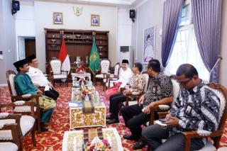 Gubri Terima Kunjungan Silaturrahmi Ombudsman Riau