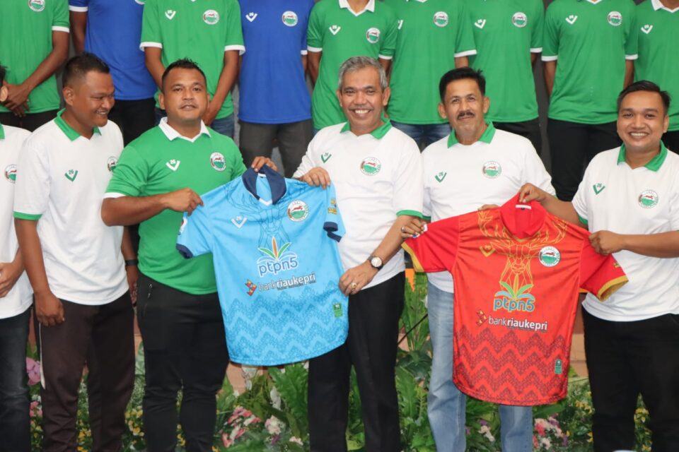 Bupati Kampar Lepas PSBS ke Liga 3, Ini Pesannya