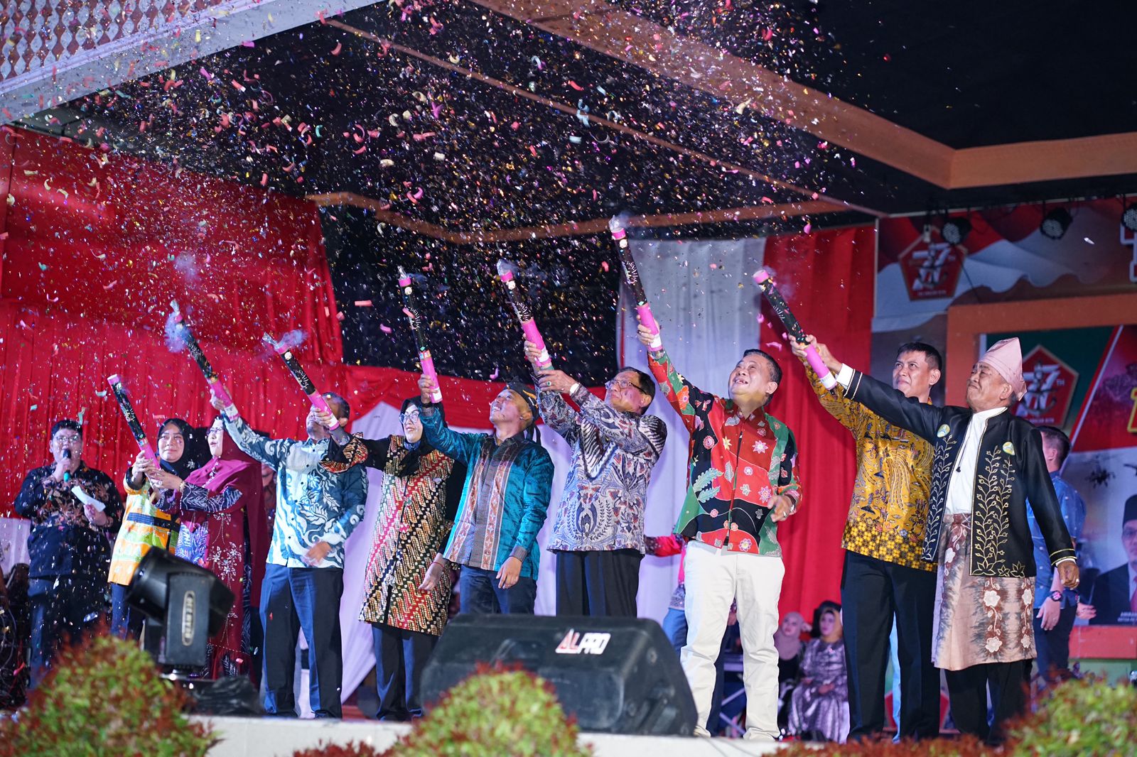 HUT TNI ke-77, Bupati Wardan Buka Pesta Ragam Budaya Nusantara