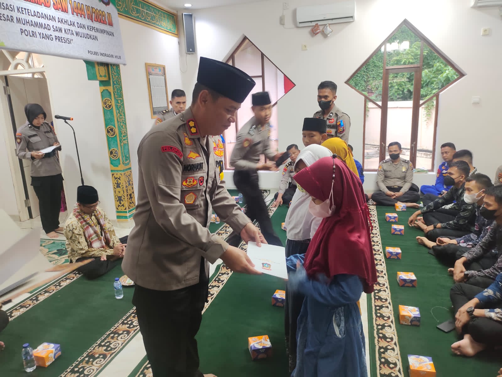 Peringati Maulid Nabi Muhammad, Polres Inhil Santuni Anak Yatim