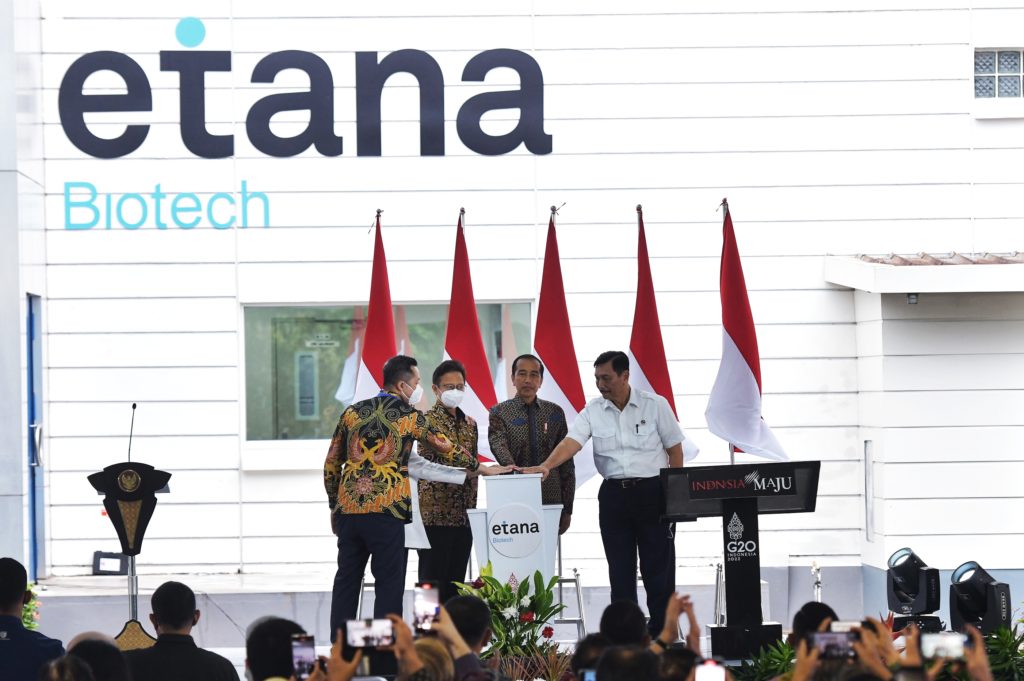 Pertama di Asia Tenggara, Presiden Jokowi Resmikan Pabrik Vaksin COVID-19 Berbasis mRNA