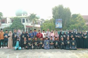 40 Siswa MAN 2 Pekanbaru Terima Wakaf Alquran