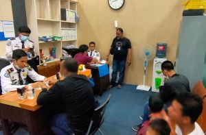 Imigrasi Dumai Deportasi 2 Anak Dibawah Umur Warga Malaysia