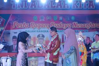Bupati Wardan Apresiasi Pertunjukan Seni Budaya Suku Banjar