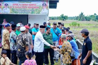 Pj Bupati Silaturrahmi dengan Kelompok Tani Desa Petapahan