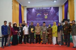 Fisip Unri Raih Rekor Muri Pantun dengan 10.988 Baris Terpanjang