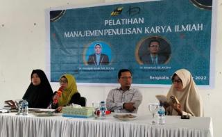Mahasiswa STIE Bengkalis Gelar Pelatihan Manajemen Penulisan Karya Tulis Ilmiah