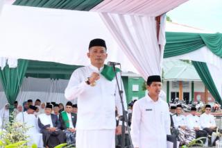 Bupati H.M Adil Pimpin Apel Hari Santri 2022
