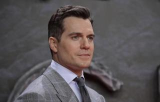 Henry Cavill Resmi Pastikan Diri Kembali Jadi Superman