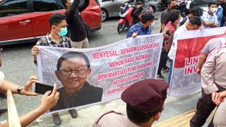 Mengaku Keliru dan Menyesal, Massa APMKP Minta Maaf kepada Bos Surya Dumai Grup