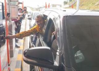 Gubernur Riau Syamsuar Uji Coba Tol Pekanbaru-Bangkinang