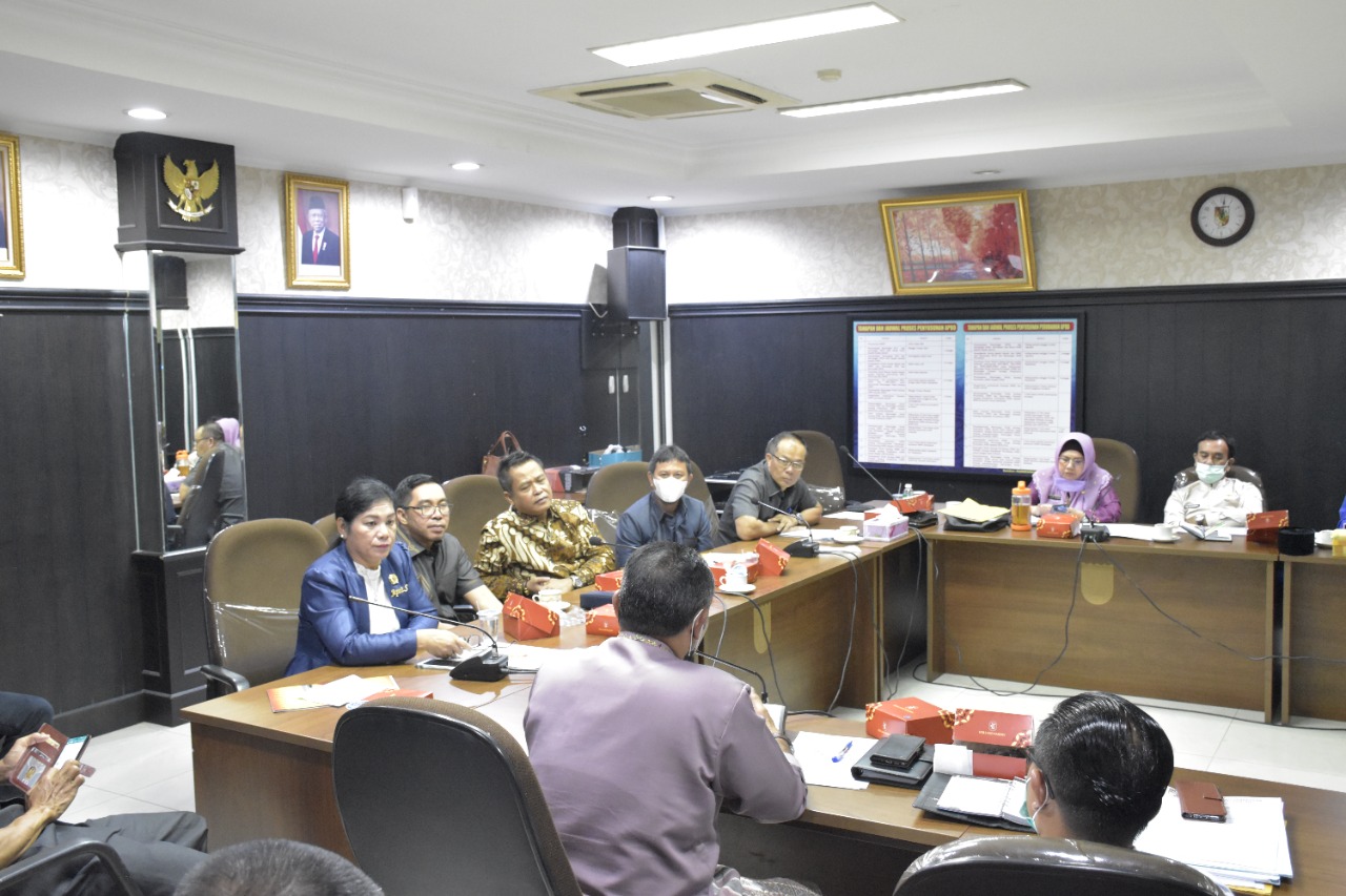 Komisi IV Hearing Bahas Pembangunan Pasar Induk yang Mangkrak, Pemindahan Pedagang Harus Ditunda