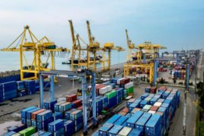 Riau Peringkat Tiga Nasional Realisasi Investasi Triwulan III, Gubri: Alhamdulillah
