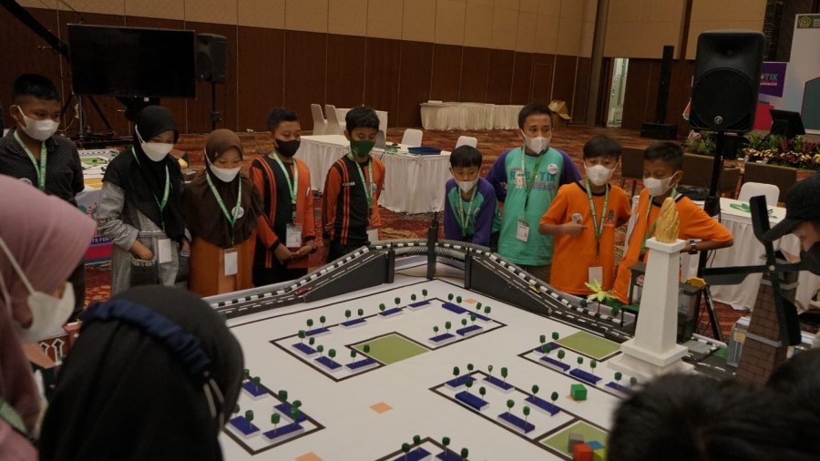 180 Tim akan Berlaga di Kompetisi Robotik Madrasah 2022
