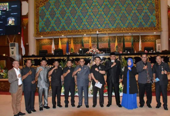 DPRD Riau Gelar Paripurna Penyampaian Gubernur Atas Pandangan Umum Fraksi