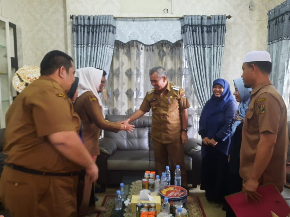 PJ Bupati Kampar Gesa Pembukaan PKBM Rumah Kerlip Beriman Bagi 1.700 Anak Tidak Sekolah di 80 Desa