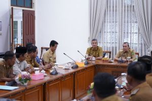 Didatangi Sejumlah Kepala Desa dari Kabupaten Kepulauan Meranti, Gubri: Tidak Usah Takut...