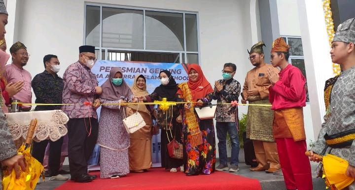 Tutup Kegiatan ACTION, Susiana Tabrani Resmikan Gedung Baru SMA Abdurrab Pekanbaru