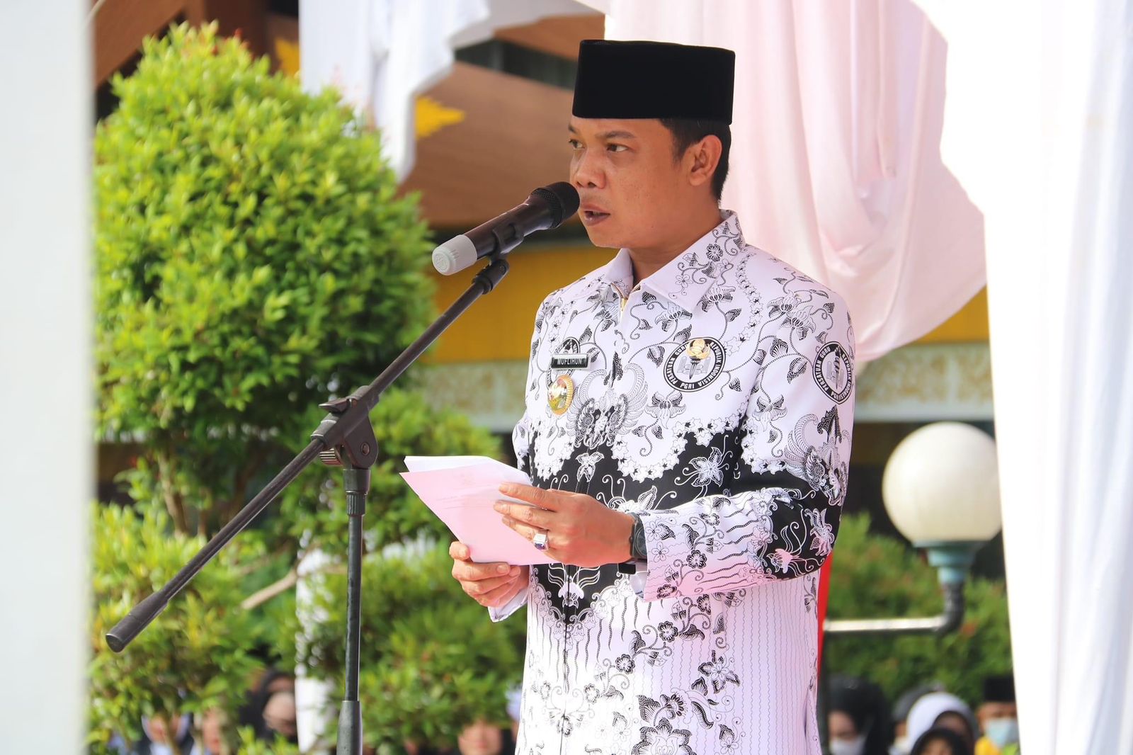 Hari Guru, Pemko akan Berikan yang Terbaik Bagi Para Guru di Pekanbaru