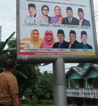 Tinjau Baliho Dewan di Dapil V, Sekretariat DPRD Riau Pastikan Pengerjaan Telah Terlaksana