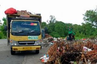 Muflihun Minta DLHK Pekanbaru Urus Sampah dengan Baik