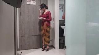 Polisi Tangkap Pemeran Video Porno Kebaya Merah