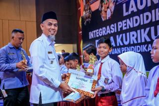 Perdana di Riau, Wako Dumai Luncurkan Integrasi Pendidikan Siswa Beradab Pada Kurikulum Merdeka