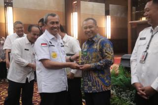 Pemkab Bengkalis Raih Penghargaan Riau Investment Award