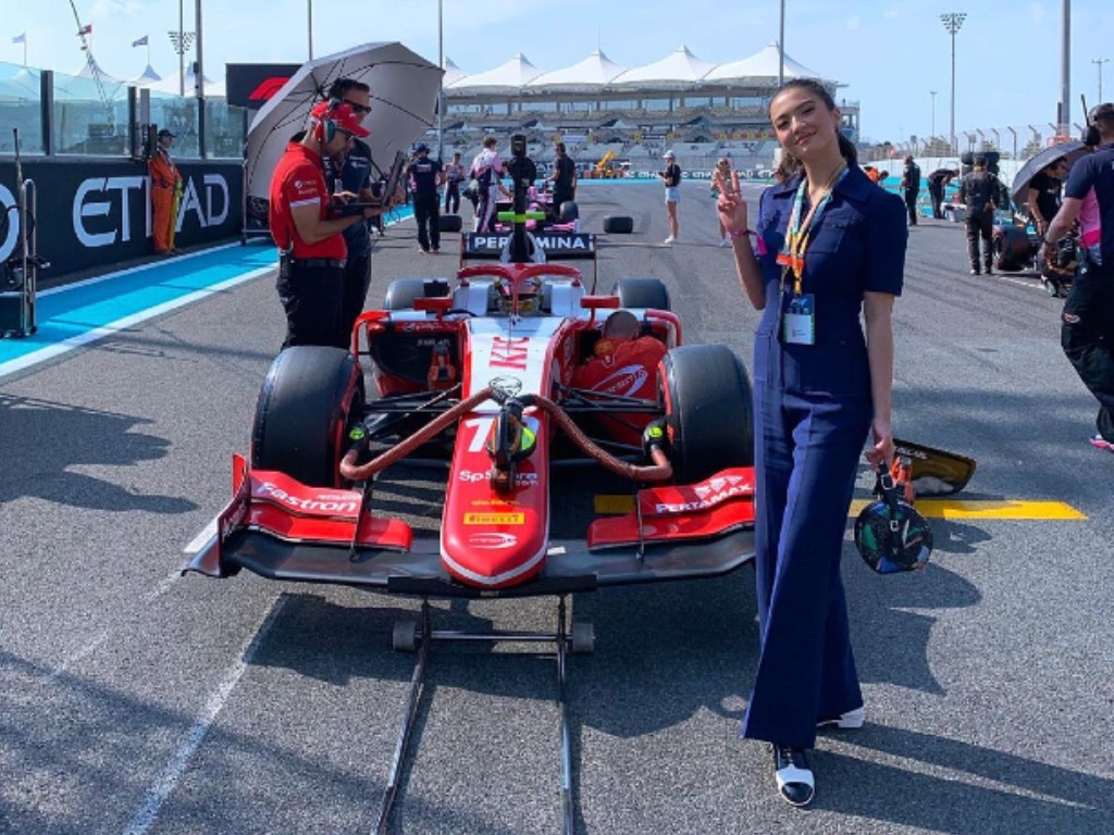Netizen Curiga, Raline Shah Sering Hadiri F1, Punya Pacar Pembalap?